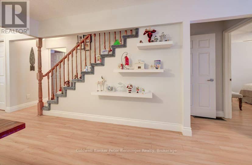 16 - 874 Arlington Street — photo 18 of 33