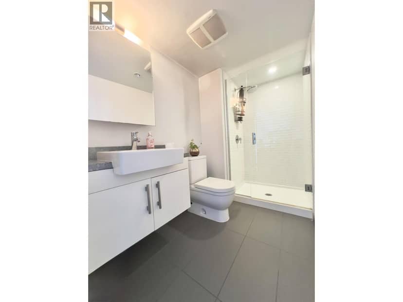 802 188 KEEFER STREET, Vancouver, photo 5