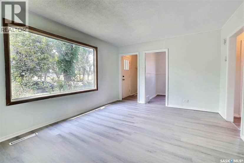 859 Pasqua STREET — photo 4 of 23