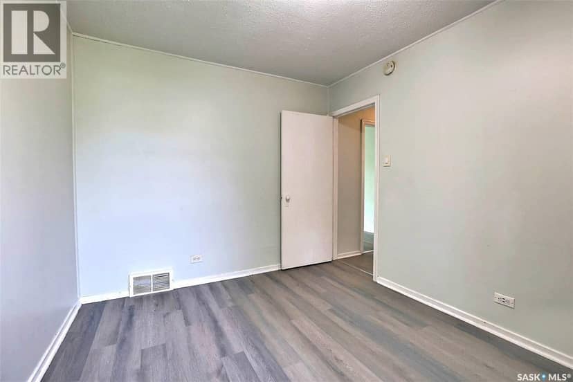 859 Pasqua STREET — photo 9 of 23