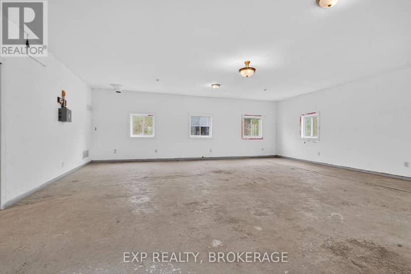 488 Boundary Road — photo 11 of 40
