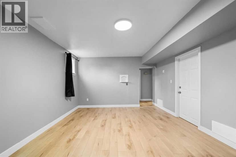 5219 50 Avenue — photo 15 of 34