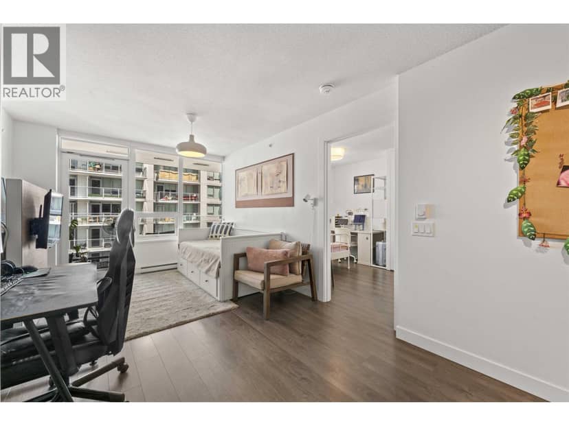 1906 988 QUAYSIDE DRIVE, New Westminster, photo 2