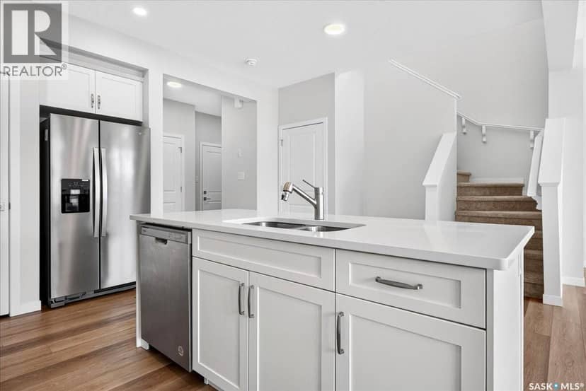 3296 Favel DRIVE — photo 10 of 39