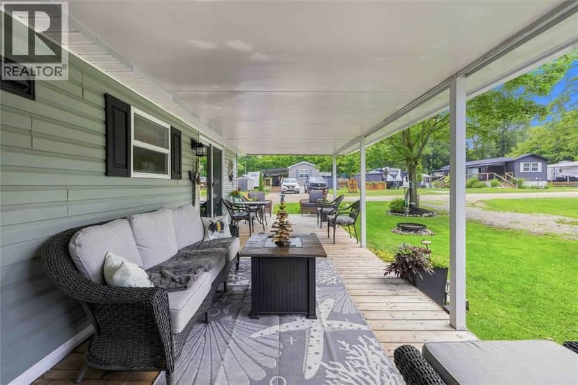9338 W Ipperwash ROAD Unit# J3, Lambton Shores, photo 4
