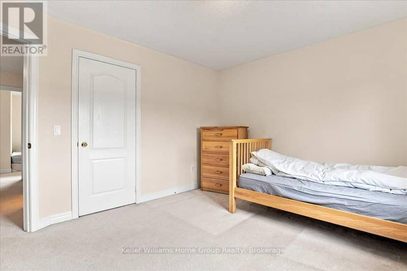 12 Thorndale Road — photo 19 of 32