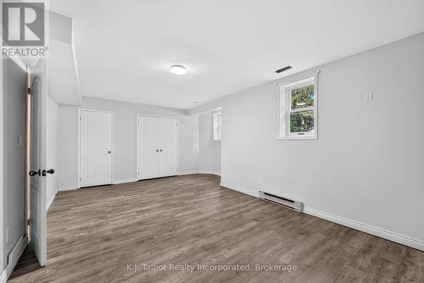 4 John Avenue — photo 36 of 40