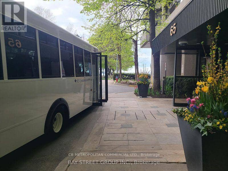 3305 - 65 Harbour Square — photo 24 of 25