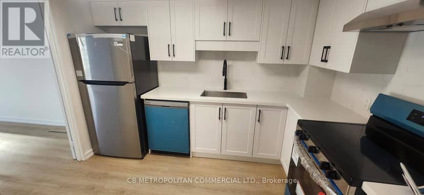 3305 - 65 Harbour Square — photo 6 of 25
