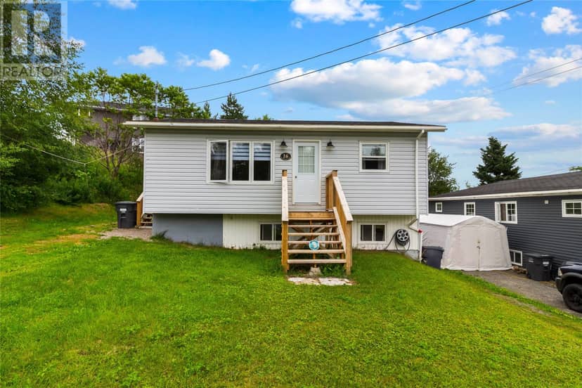 16 Seawards Lane — photo 1 of 40