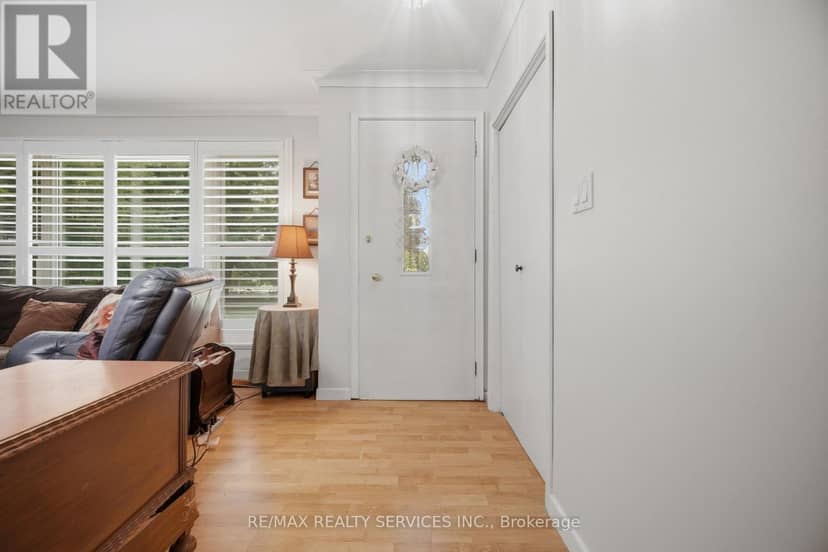 43 Maple Avenue — photo 9 of 40