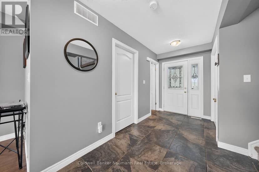 58 Washburn Drive — photo 5 of 40