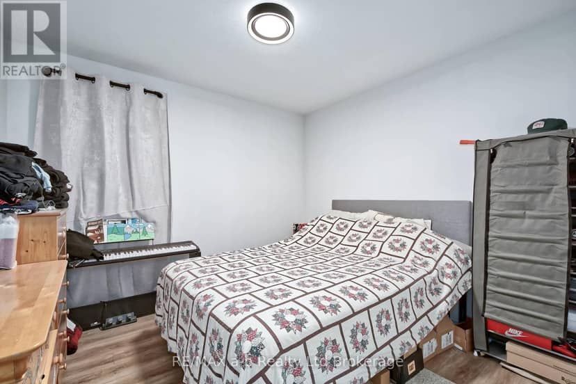 305 Robinson Street — photo 16 of 40