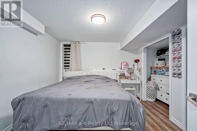305 Robinson Street — photo 35 of 40