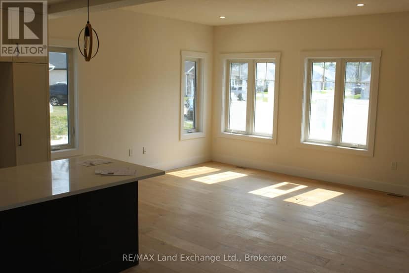 766 Campbell Avenue — photo 5 of 13