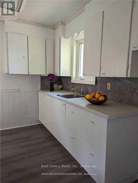 320 Ashbury Road — photo 5 of 8