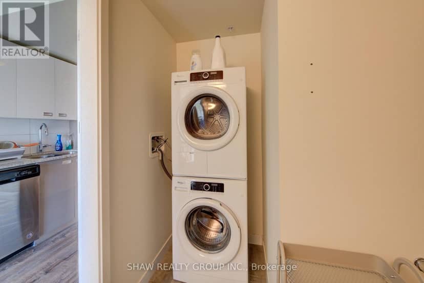 401 - 257 Hemlock St Street — photo 20 of 27