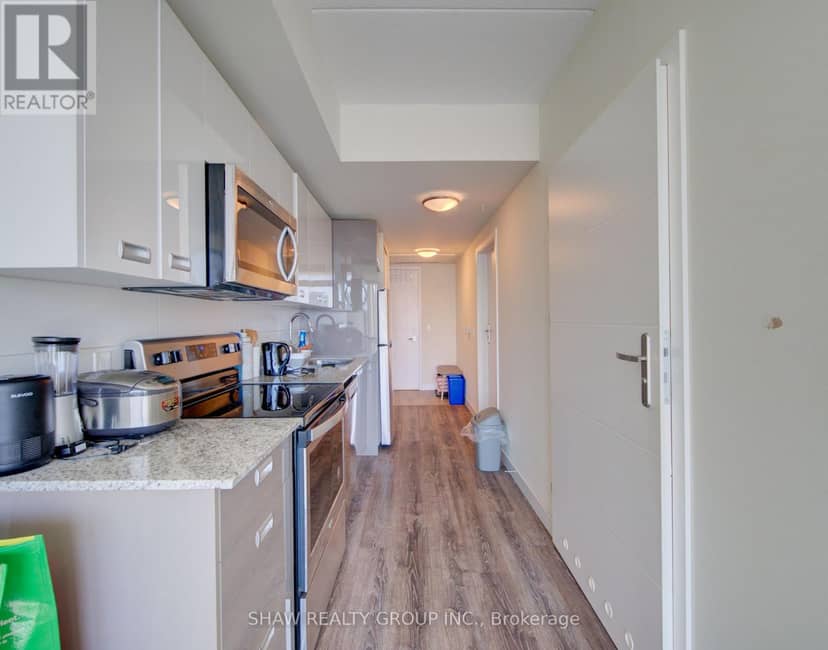 401 - 257 Hemlock St Street — photo 9 of 27