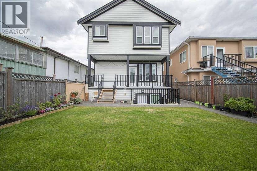 2216 MANNERING AVENUE, Vancouver
