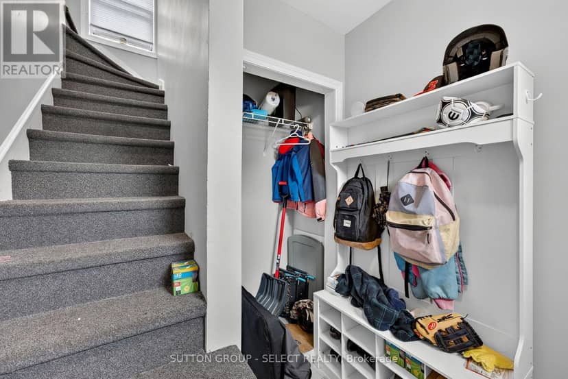 103 King Street — photo 16 of 22