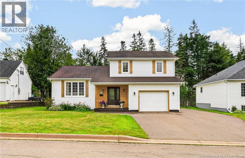 33 Robichaud Court — photo 1 of 40