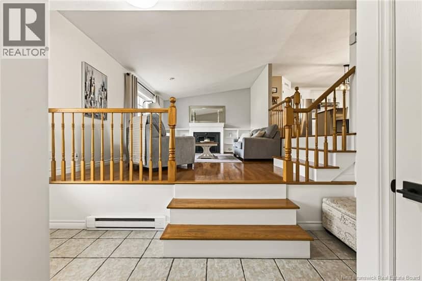 33 Robichaud Court — photo 4 of 40