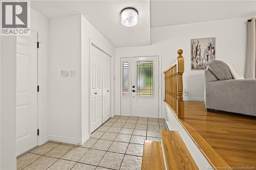 33 Robichaud Court — photo 2 of 40