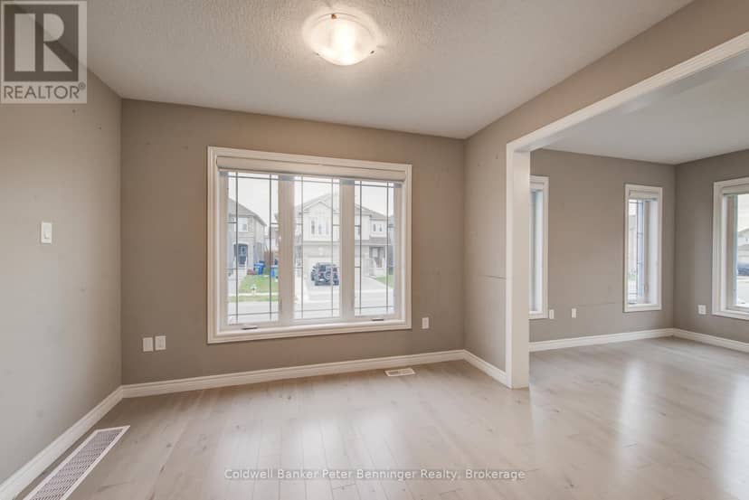 77 John Brabson Crescent — photo 14 of 40