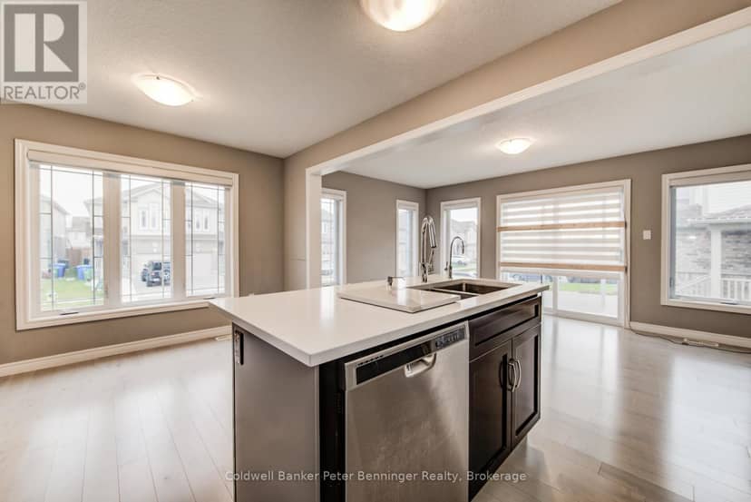 77 John Brabson Crescent — photo 20 of 40