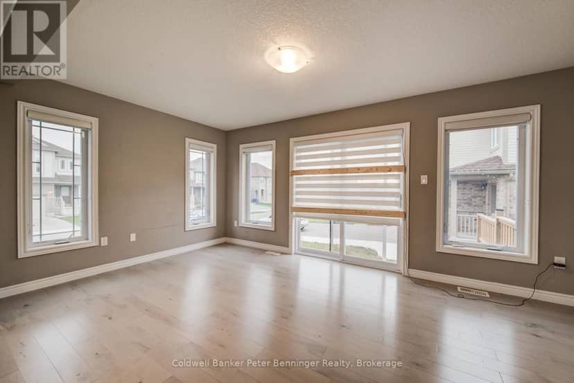 77 John Brabson Crescent — photo 21 of 40