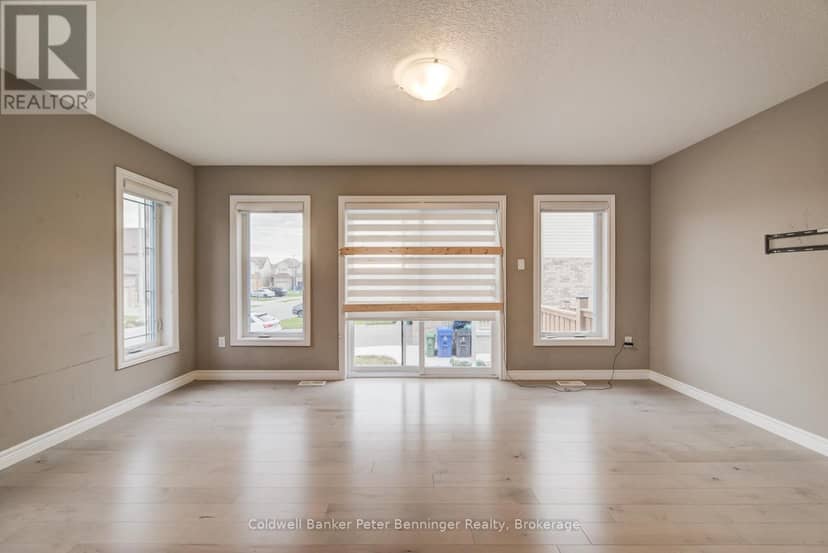 77 John Brabson Crescent — photo 24 of 40