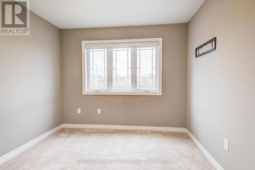 77 John Brabson Crescent — photo 32 of 40