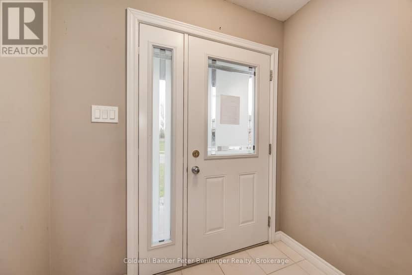 77 John Brabson Crescent — photo 7 of 40