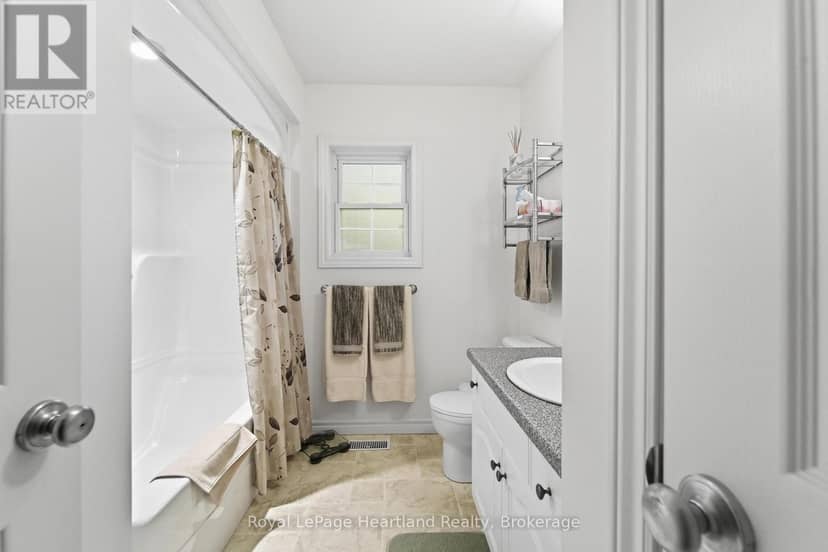 10 Huron Lane — photo 17 of 40
