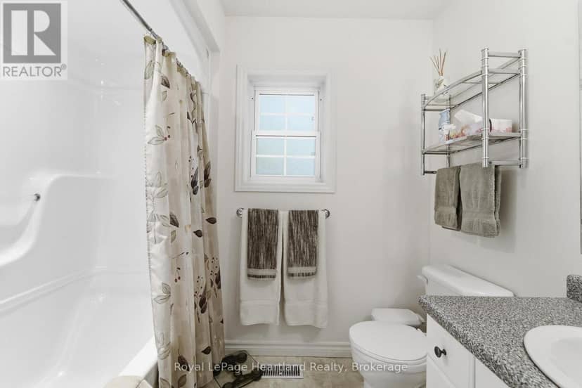 10 Huron Lane — photo 18 of 40