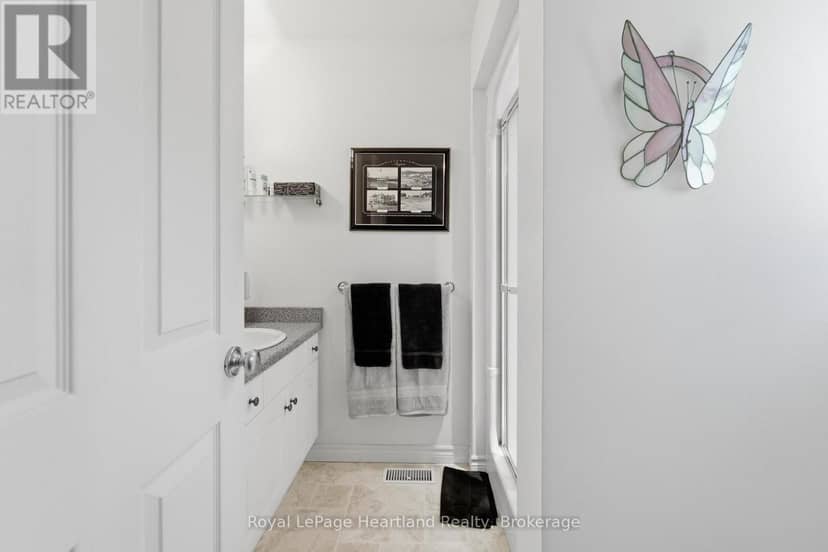10 Huron Lane — photo 23 of 40