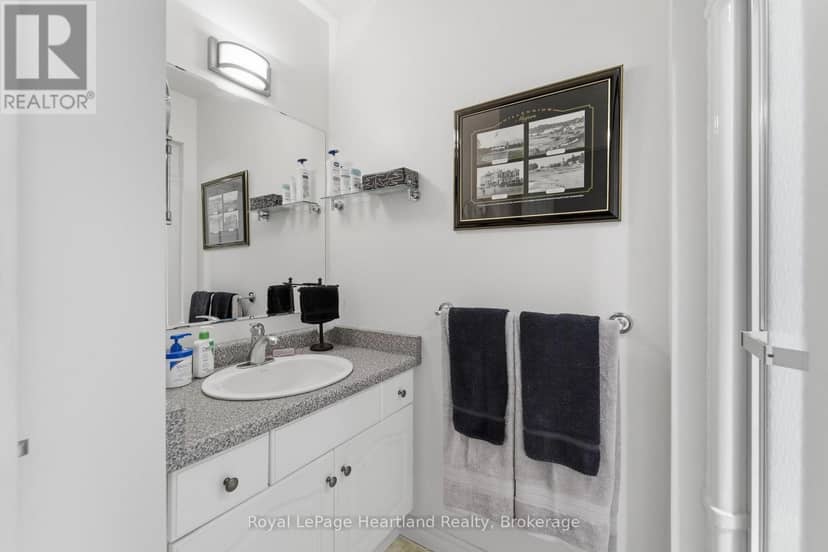 10 Huron Lane — photo 24 of 40