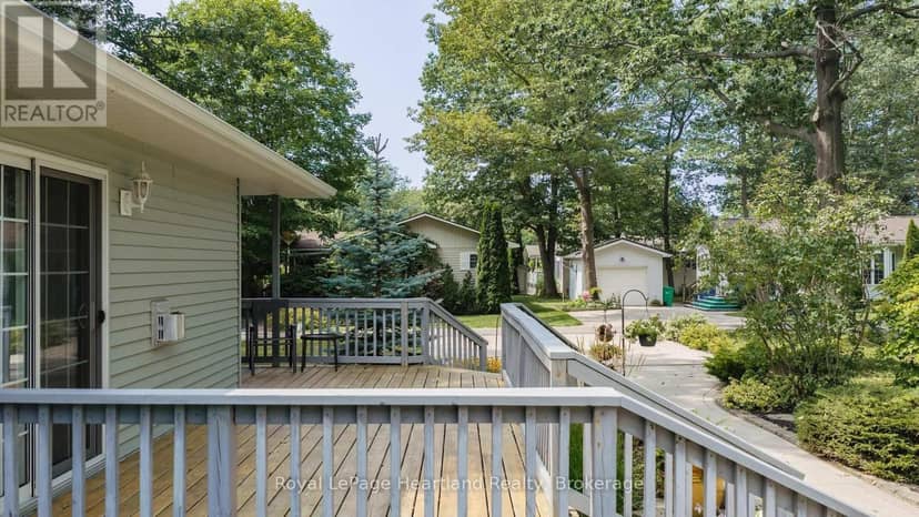 10 Huron Lane — photo 32 of 40