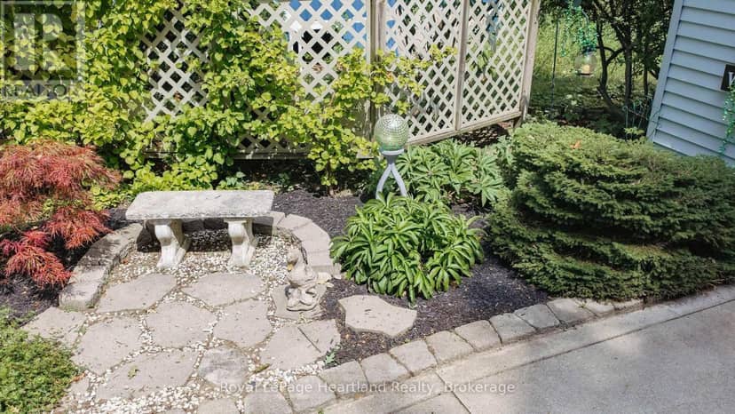 10 Huron Lane — photo 34 of 40
