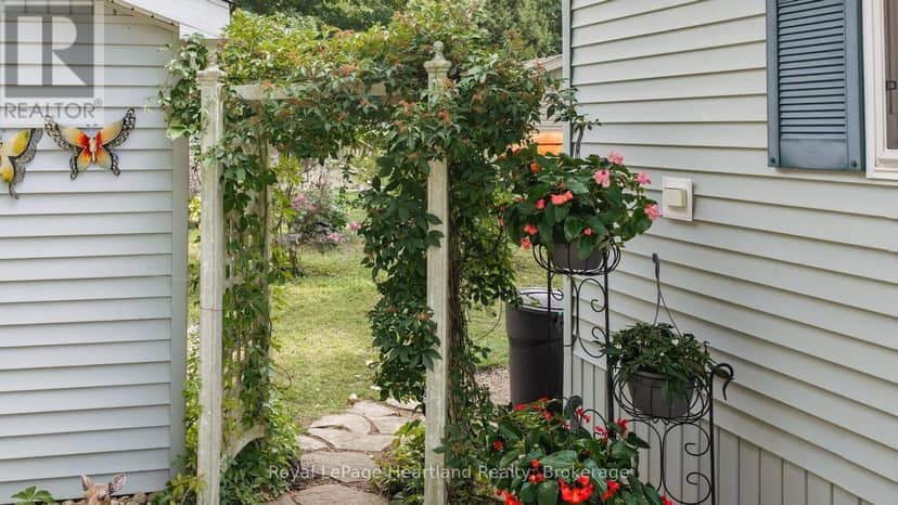 10 Huron Lane — photo 35 of 40