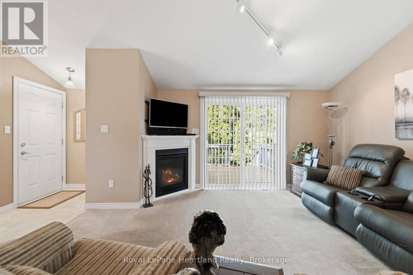 10 Huron Lane — photo 5 of 40