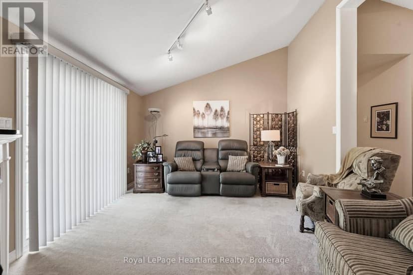 10 Huron Lane — photo 6 of 40