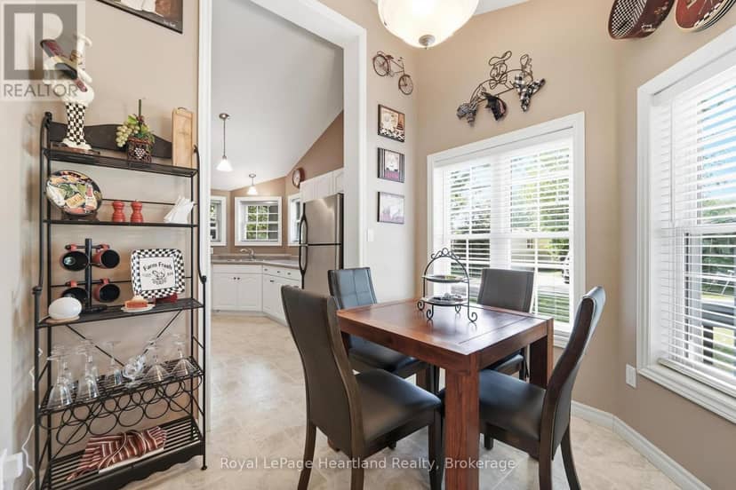 10 Huron Lane — photo 8 of 40