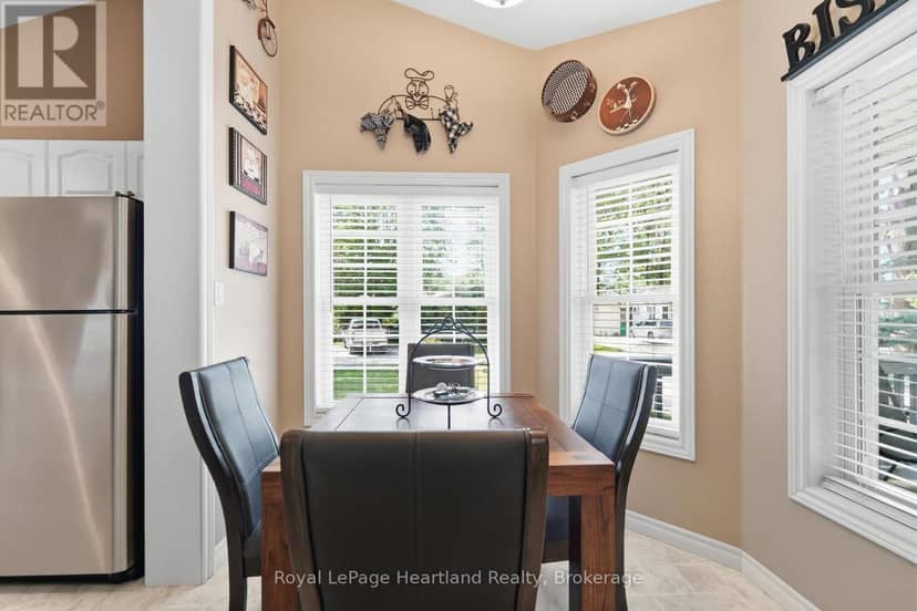 10 Huron Lane — photo 9 of 40
