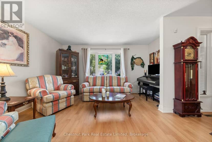 20 Monroe Court — photo 10 of 34