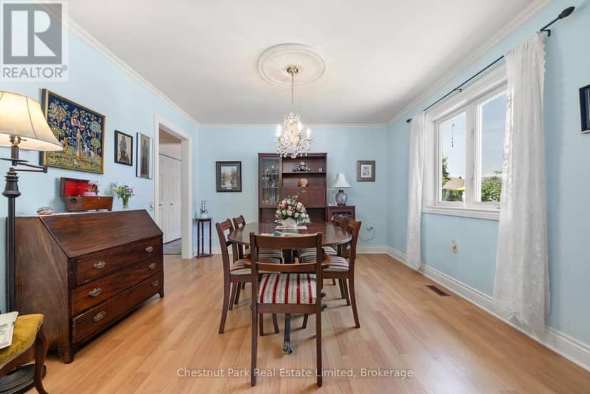 20 Monroe Court — photo 11 of 34