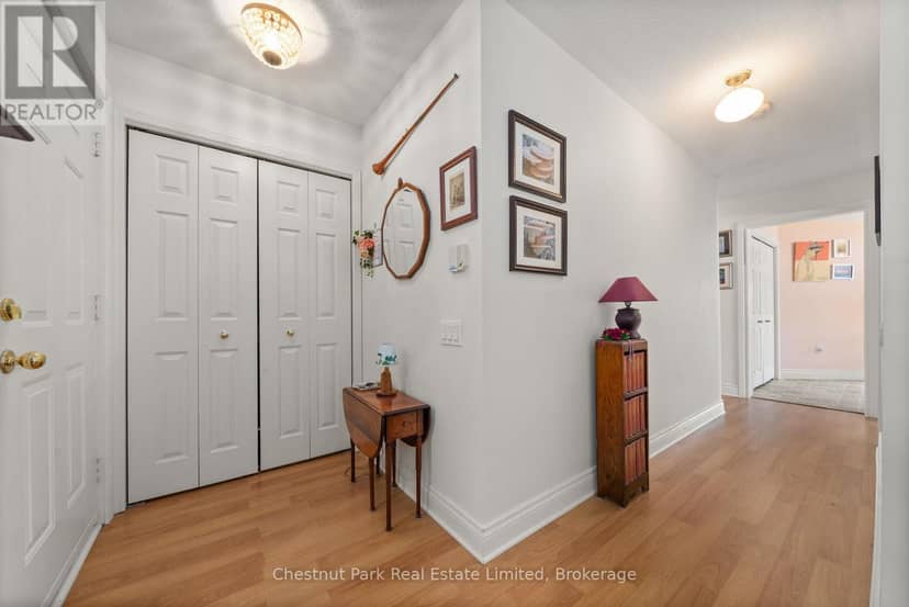 20 Monroe Court — photo 7 of 34