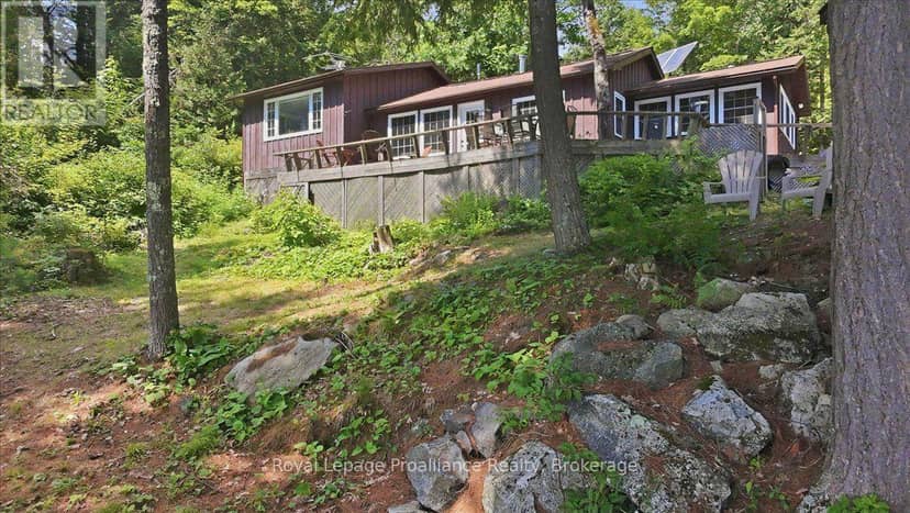 146 Skootamatta Lake, Addington Highlands