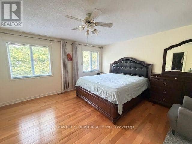 83 Gemini Crescent — photo 3 of 26