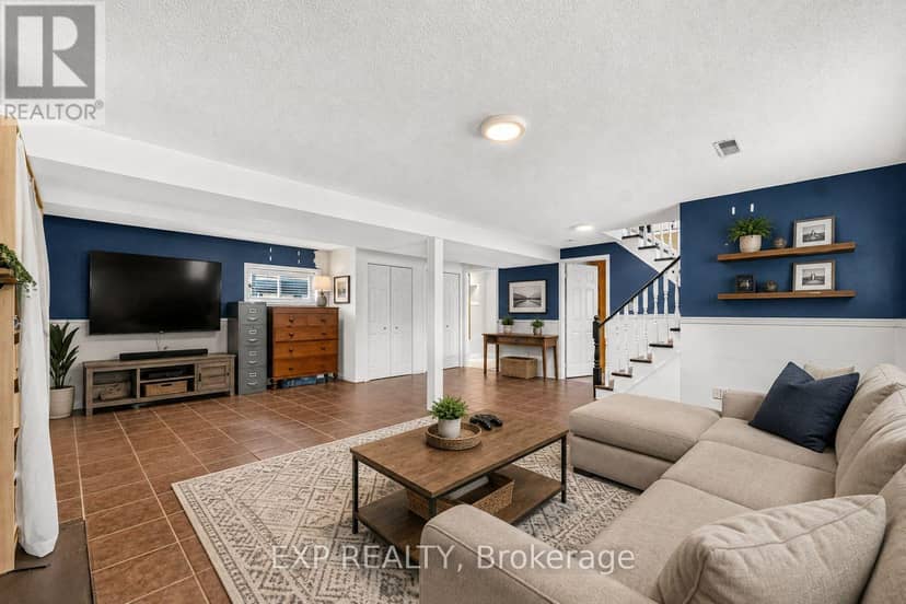 3209 Young Avenue — photo 13 of 23